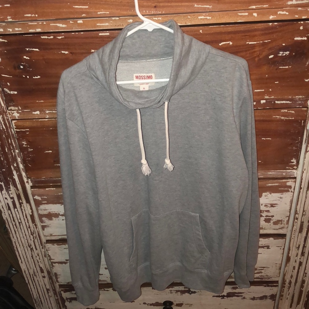 Grey sweater, super comfy!!! XL